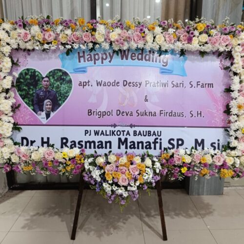 Karangan Bunga Pernikahan yayasansosialrumahdukapalangkaraya King Florist yayasansosialrumahdukapala