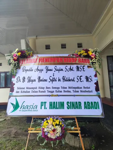 Papan Bunga Pernikahan yayasansosialrumahdukapalangkaraya di Yayasan Sosial Rumah Duka Palangkaraya