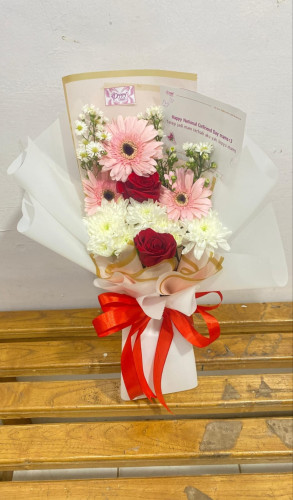 Tersedia Buket Bunga Artifical, Buket Uang & Buket Snack | King Florist